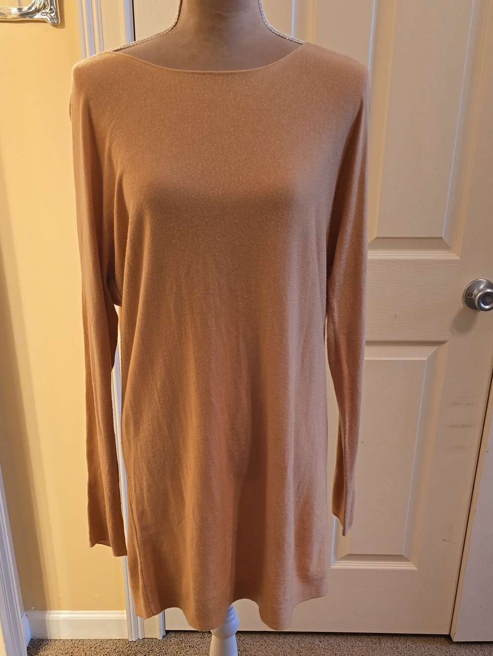 Vince Long-Sleeve Shift Dress in Camel